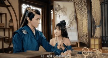 起猛了，看到金陵第一偃师被小影灵纠缠上了