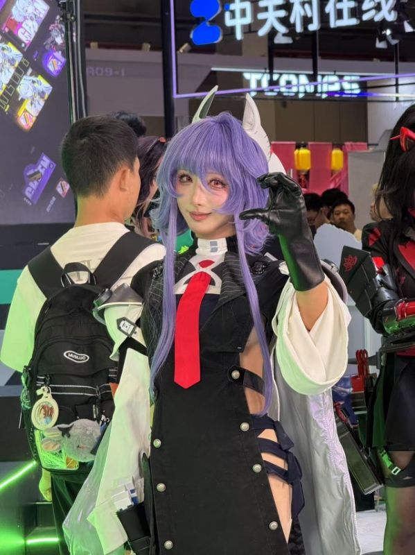 coser小姐姐好好看 2