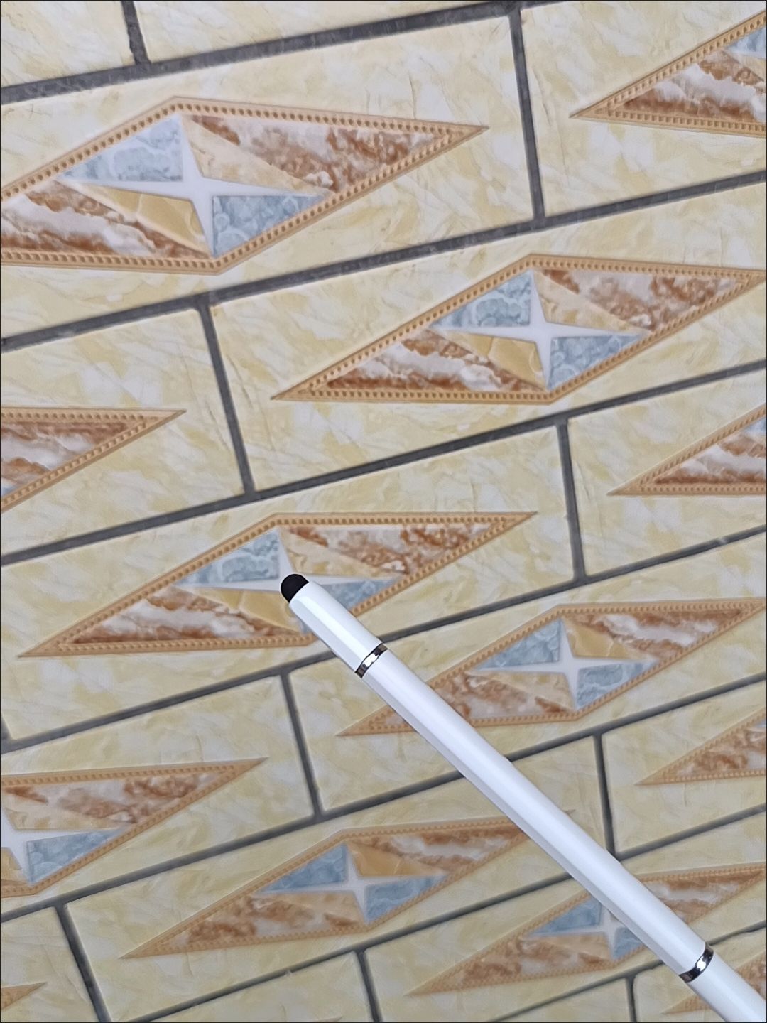 买了一只触屏笔 很好用 2