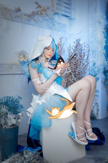 碍事梨cosplay守岸人