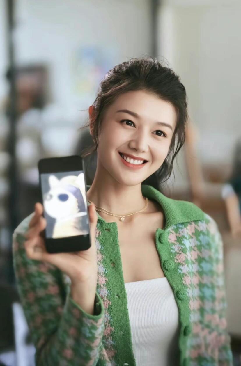 来聊聊《完蛋,我被美女包围了》 1