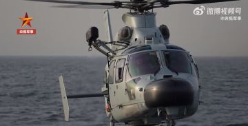 当兵要练丨海军护航编队直升机高难度训练