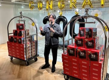 为庆祝《剑星》达300W销量，开发商向全体员工赠送Switch2！