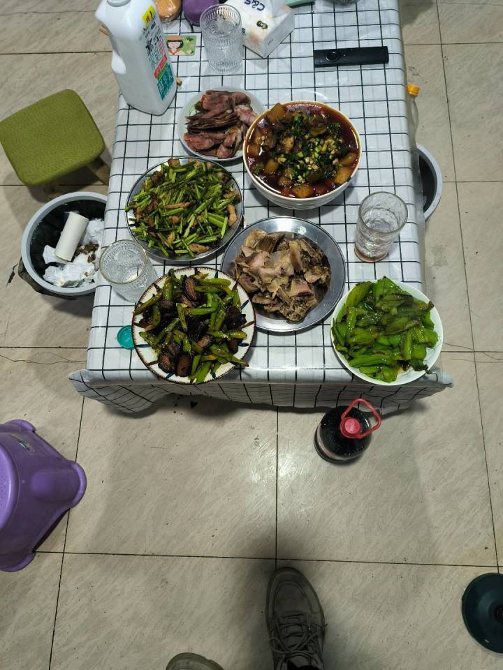 事已至此，先吃饭吧，等黑悟空出来再说。截图