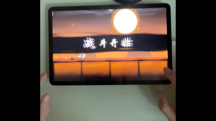 请问如何证明这两只手是人手截图