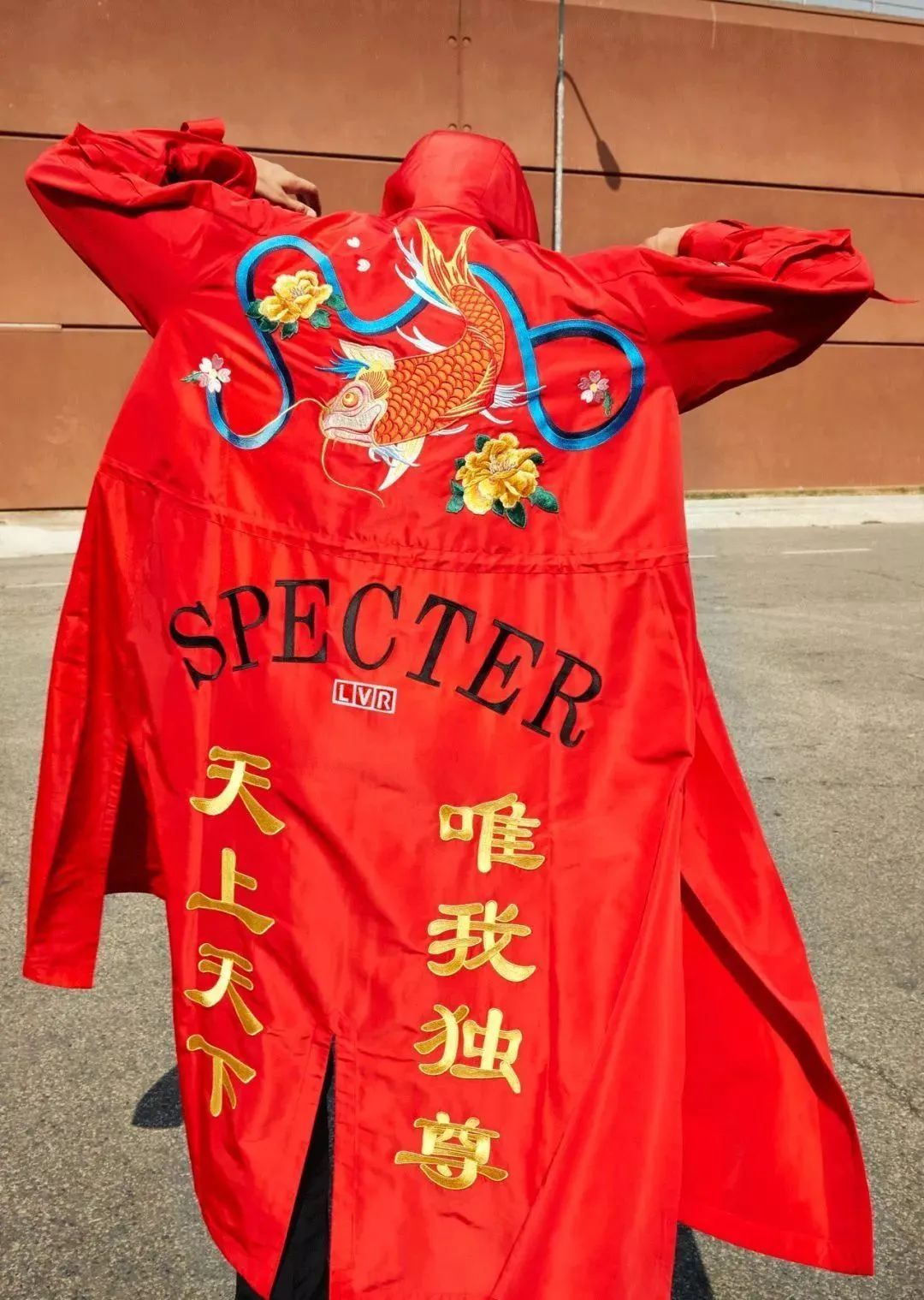 官方？夜露的皮肤可以安排一下？ 2