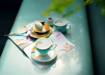 【午安！海岛女孩】用上星海之梦，每天都是精致女生
精致的海岛女孩们午安！
少女的征途是星辰大海而非烟尘人间~
世上的美好有很多，如远处的江川河流，流淌诗情画意，如手中一杯「星海之梦」，载满海的浪漫
「星海之梦」获取方式：
1、前往游戏获取「元宵瓷福」豪华典藏版通行证
2、前往「奇梦智选」小店免费兑换「星海之梦」