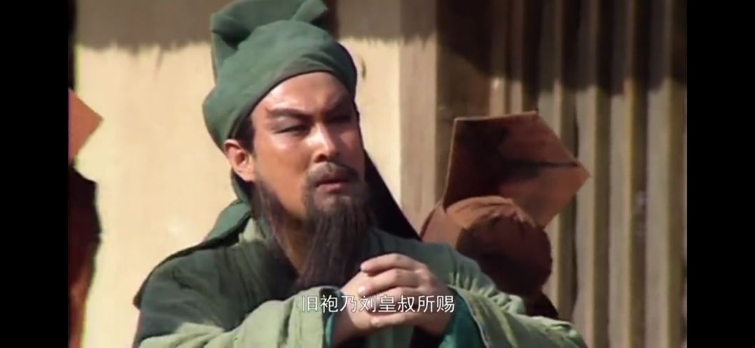 关于绿战袍描述，旧战袍穿里面还是外面问题 2