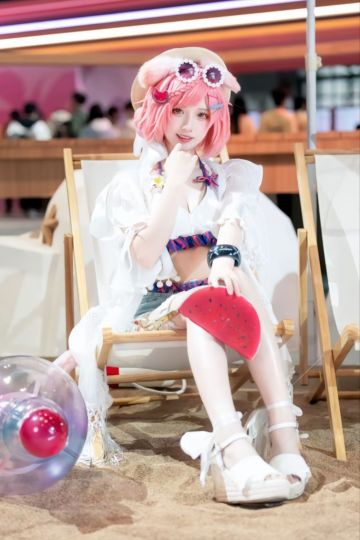 可爱粉毛小朱猪~