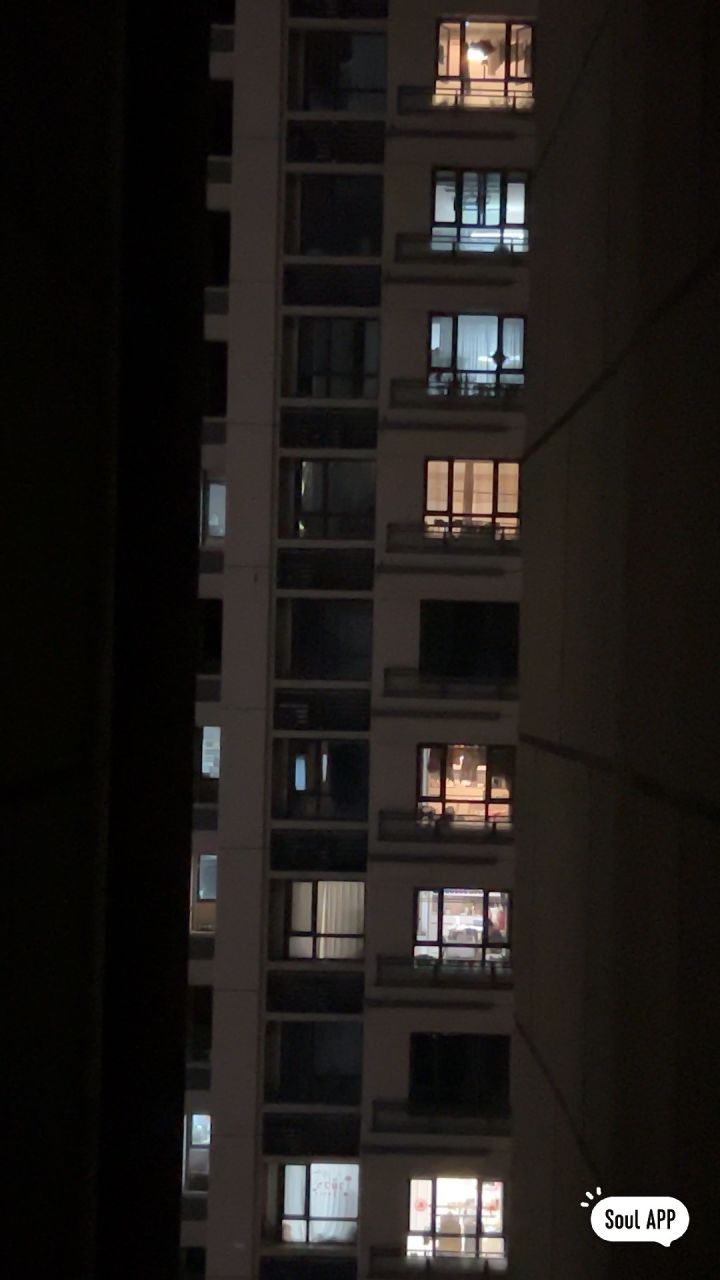 天呐,四天没开新区了截图