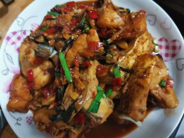 【厨神大赛】好吃的红烧鲢鱼块，在家也能轻松做出来哦~