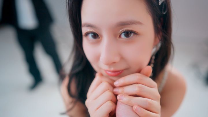 被大明星硬控成翘嘴一分钟|《怦然心动的瞬间》手游首测招募截图