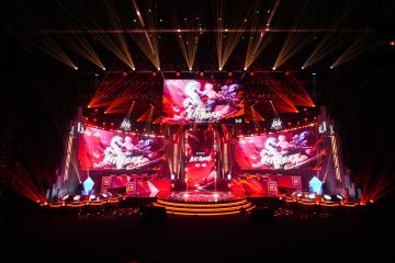 晶核品牌代言人杨幂惊艳现身，职业联赛S1圆满落幕