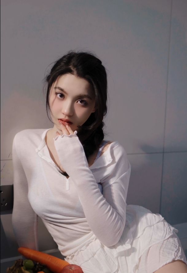 天知道，就是这个视频让我入坑慕幼唯！！！截图