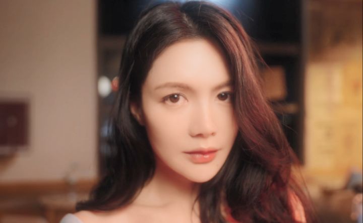 我有个好点子,等会儿,要不要一起喝一杯?截图