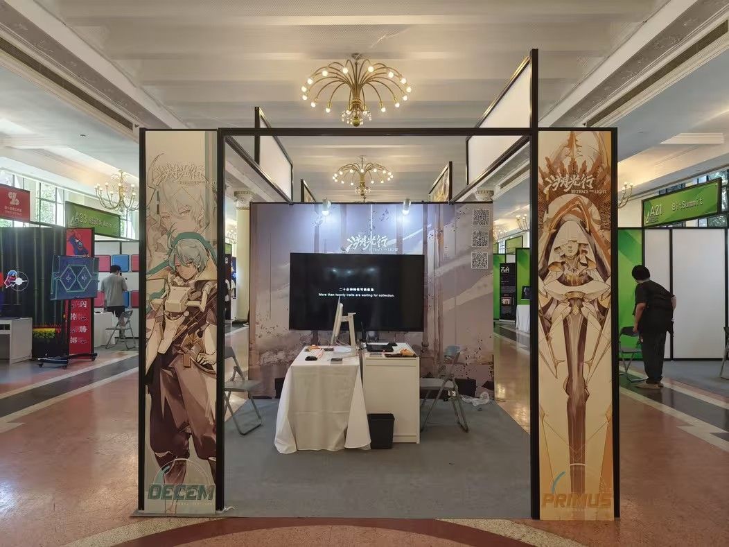 在CCG参展的第一天，有很多小伙伴来试玩啦 2