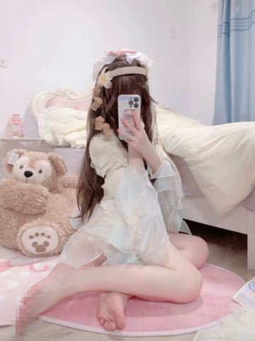 中线给我吃 美腿给你看~