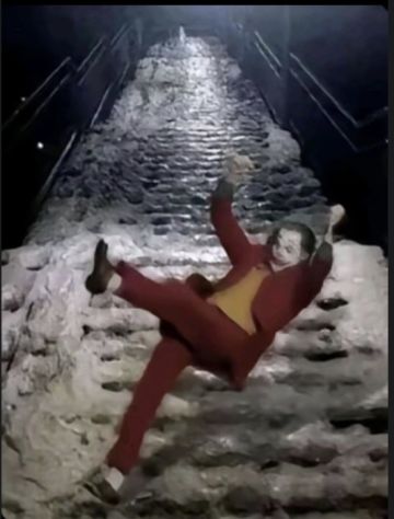 泰拉就是个巨大的悠悠球！