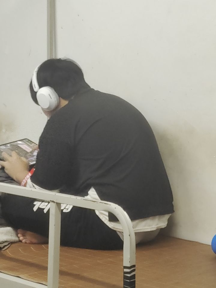 舍友不理我怎么办啊截图