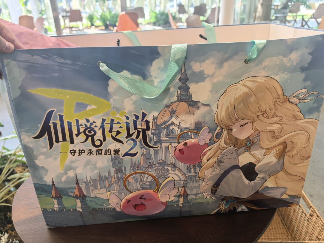 展台不错,Coser也很好,可惜没时间玩 5
