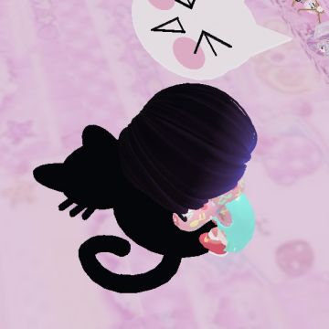 小猫倒影照^⌯𖥦⌯^ ੭