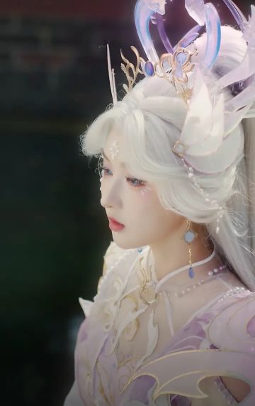 敖瑞鹏、王玉雯化身《和平精英》新春大使 神装COS大片正式发布