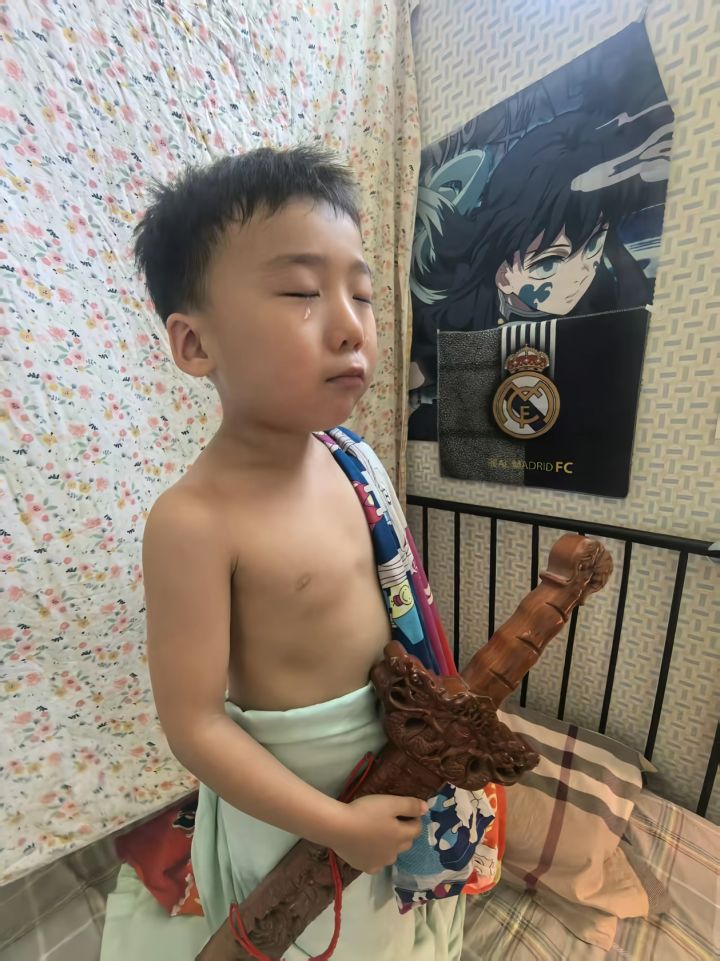 关于圣物适配职业截图