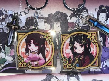 周边到手但不会拍，干脆分给各位大侠吧！