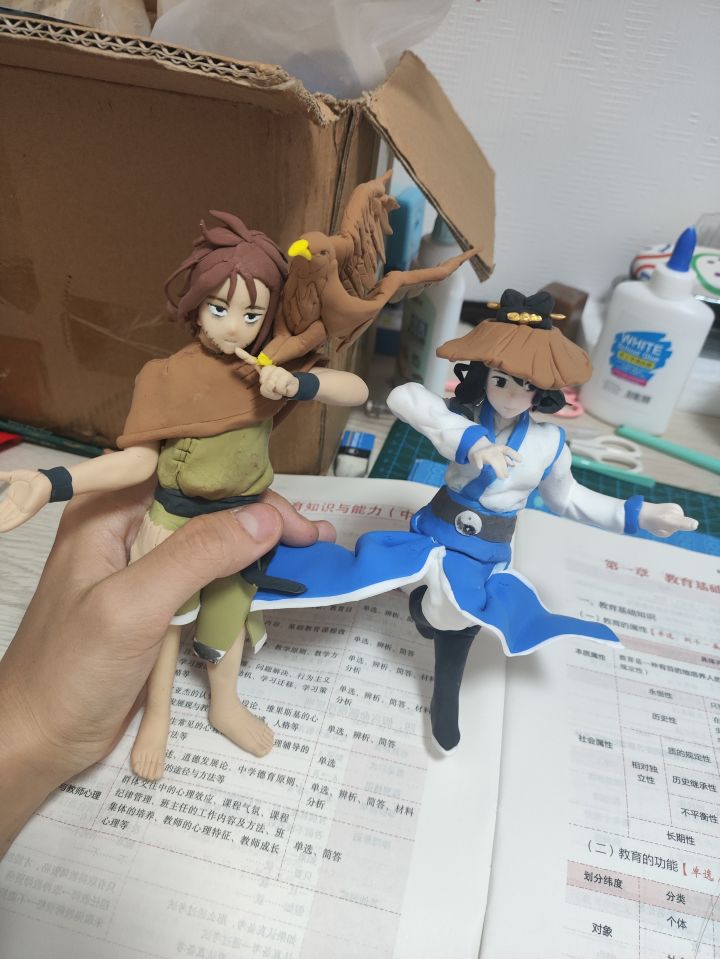 粘土成品(◦`~´◦)游戏里的赵六和自己截图