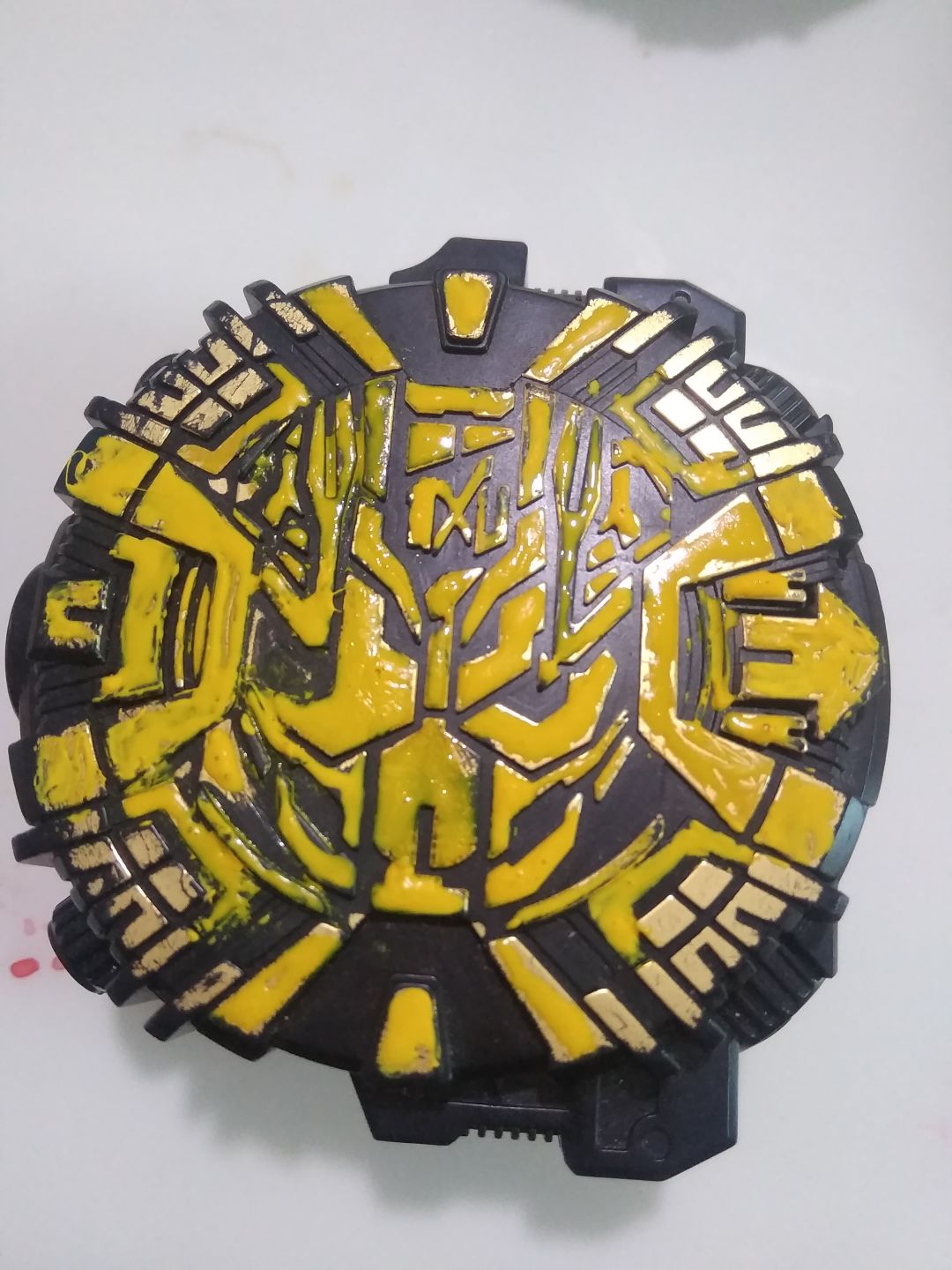 玩具掉色了,手工补色. 3