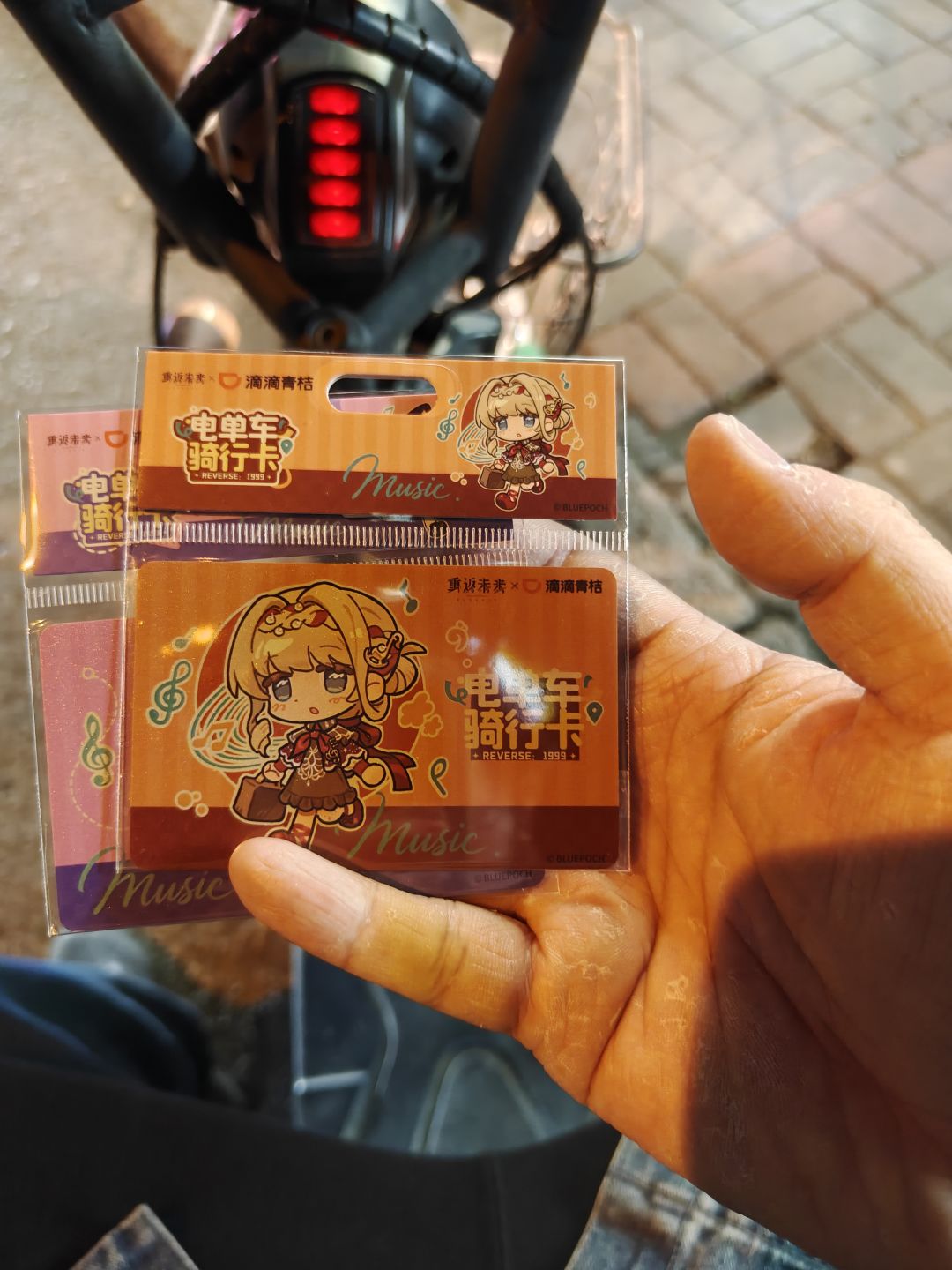 入手的两张小卡也到了 2
