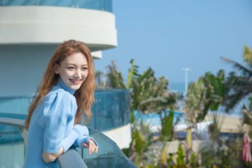 在晚风中，她跳着只给我一个人看的舞，说着只有我们知晓的秘密