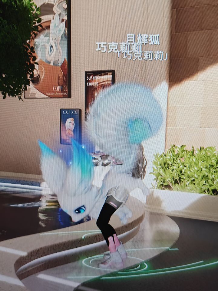 你干嘛呀,能不能好好抱着截图