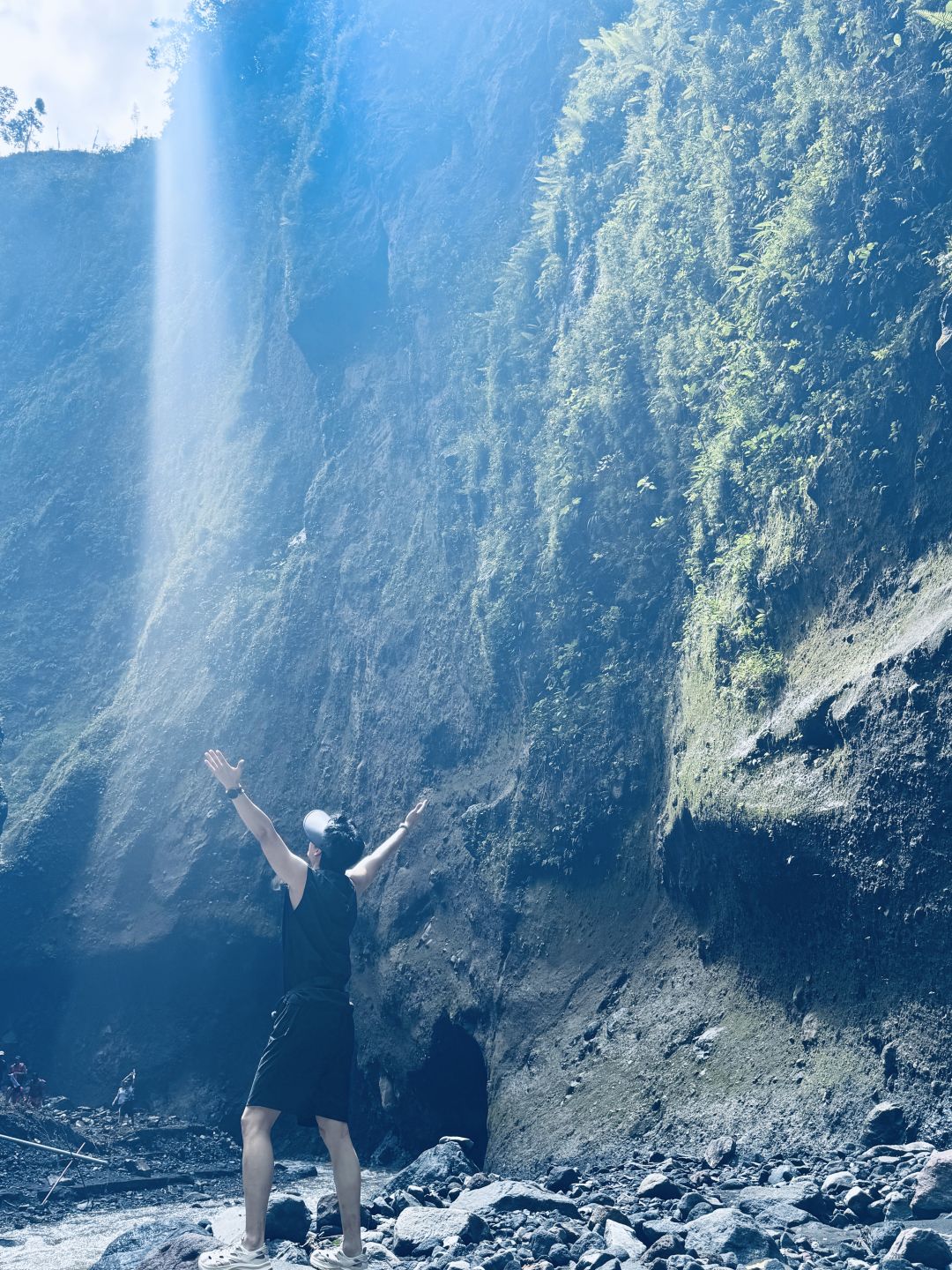 印尼旅游一大早蹲坑出红龙 3