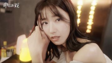 猜猜记者程琳薇对你说了什么？关注《命运游戏》即可获取正确答案