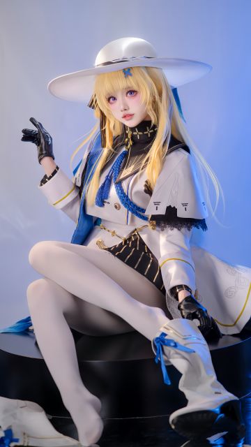 放一个小菲比饭盒在这里