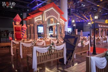 ​夏日之约，心跳相会。
第五人格心跳游园会场照放送（1/2）
属于访客们的狂欢，即将开启！
#第五人格##第五人格游园会##玩上真第五人格了#