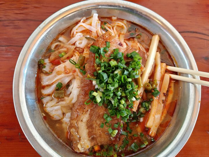 特色美食——扣肉粉截图