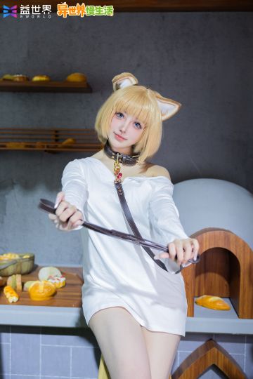 快来展位找村长玩吧！周边好礼直接领！