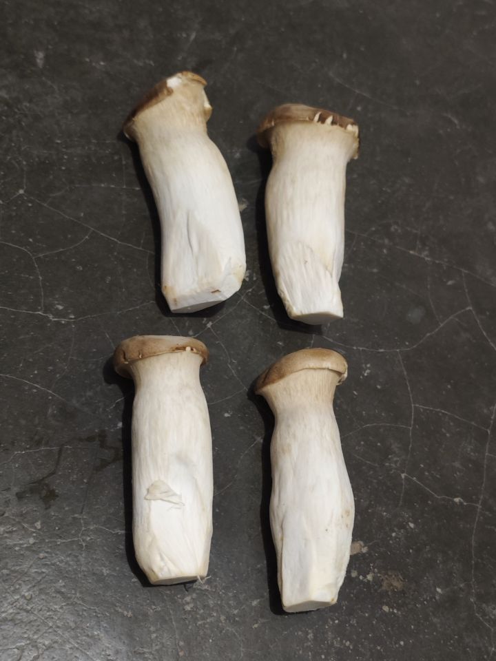 不到啊,我打了一下杏鲍菇就到这了截图