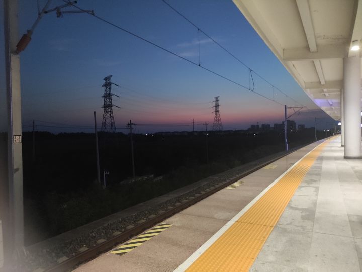 今天坐了一路的车了截图