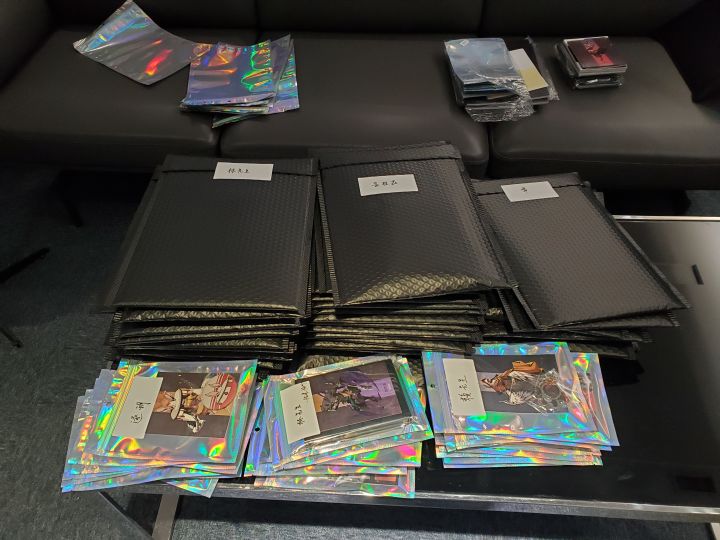 漫画书、周边等奖品已发货,请注意查收!截图