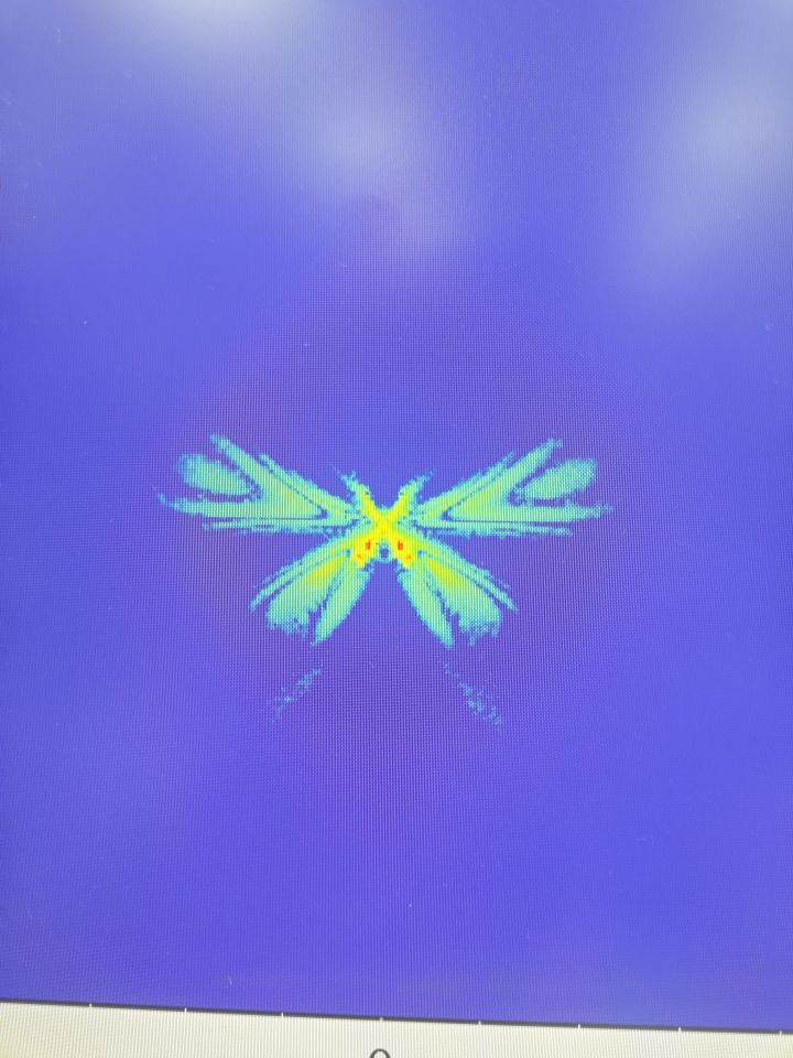 新出的魔盒勋章怎么样?优先级比红宠高吗?截图