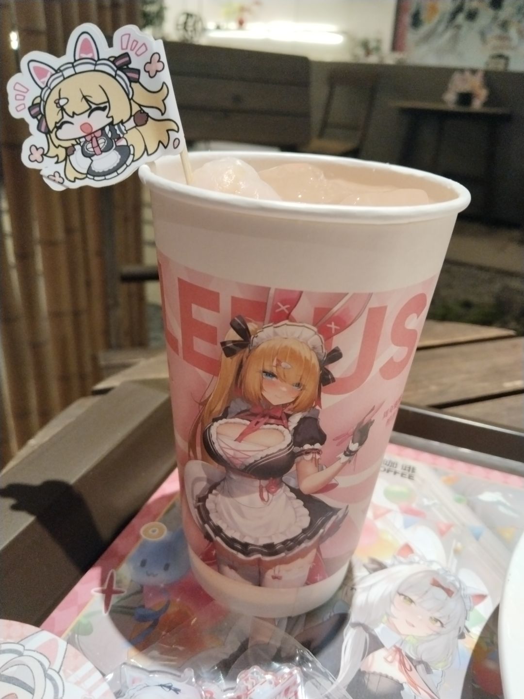 来早了,1月4号才有coser,明天再来一次 5