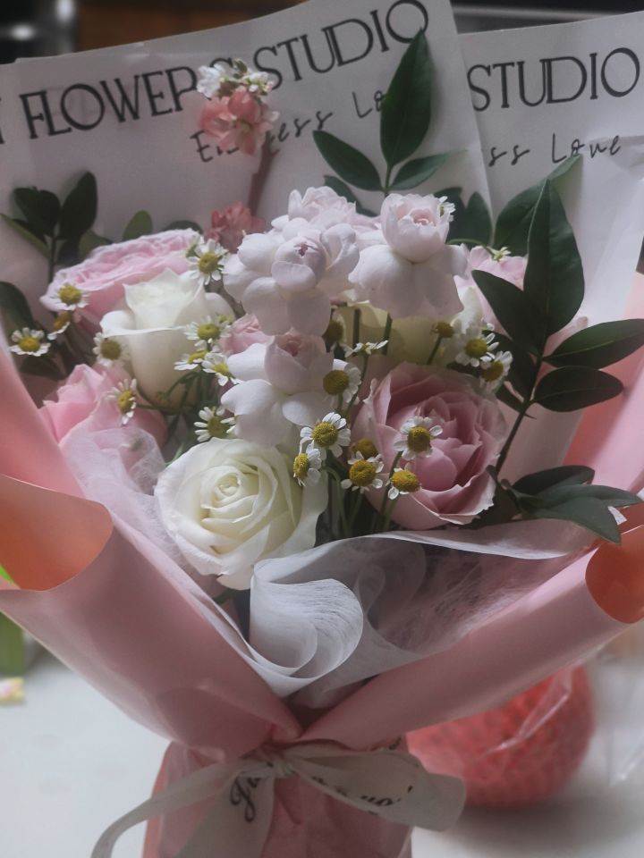 我的花园世界，真的领到真花了[表情_微笑][表情_微笑][表情_微笑]截图