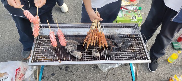 班级活动，恰烧烤截图