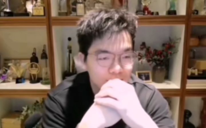【今日时局】【柯洁】春兰杯八强赛，柯洁执白对申真谞，开局稍优局面连续打勺，瞬间败势，惨败申真谞。累计正式比赛五连败，2022对申真谞0胜3负。下半年外战全败截图