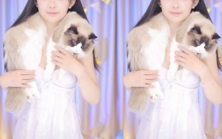 【鱼子酱】《爱你》常服套装 直播跳舞录屏截图