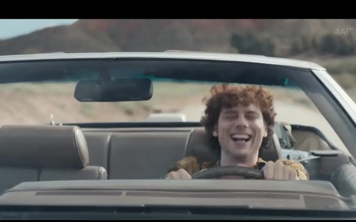 这个广告,玩的有点大啊!截图