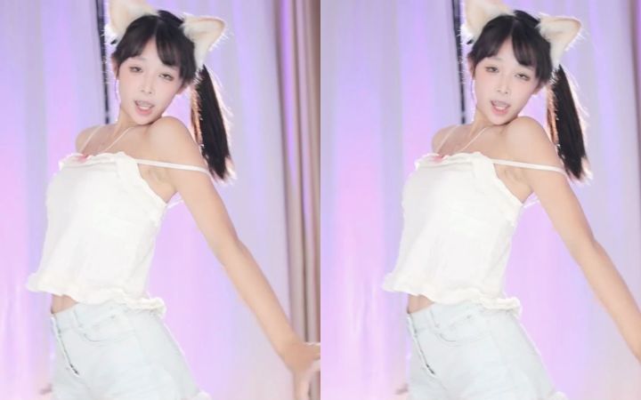 【鱼子酱】《Bo Peep Bo Peep》白色常服版 直播跳舞录屏截图